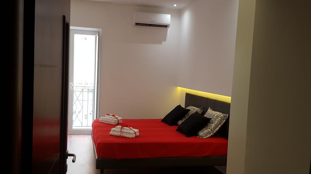 Suite Duomo Naples Exterior photo